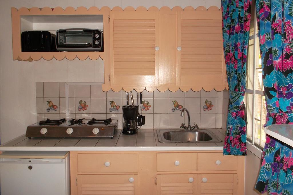 Beach Guest House Cleverdale Bridgetown Exteriér fotografie